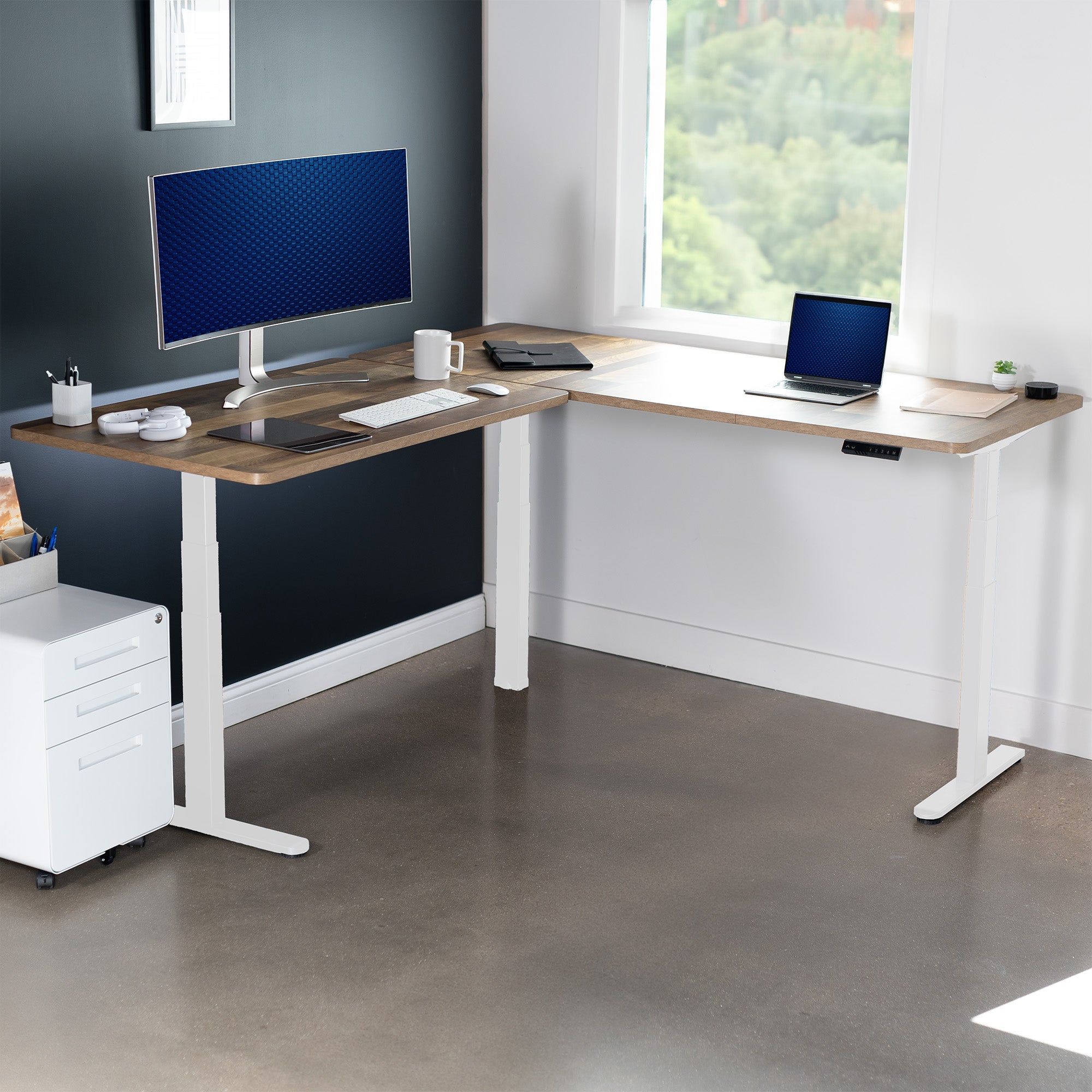 Sit or stand, 3-stage column, heavy-duty, L-shaped corner desk from VIVO.