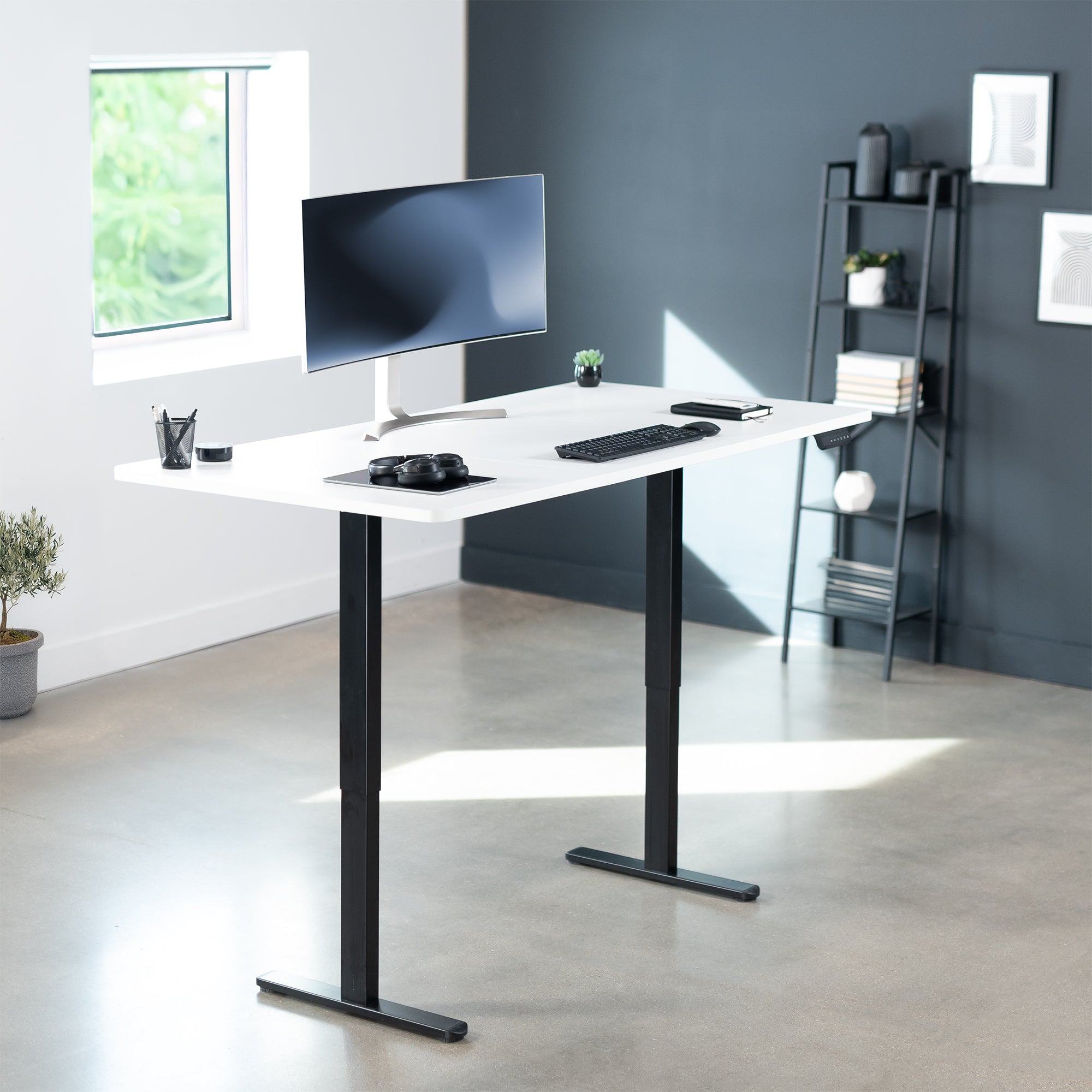 71 x 36 inch dual motor electric desk featuring smart controller height adjustment with memory settings
