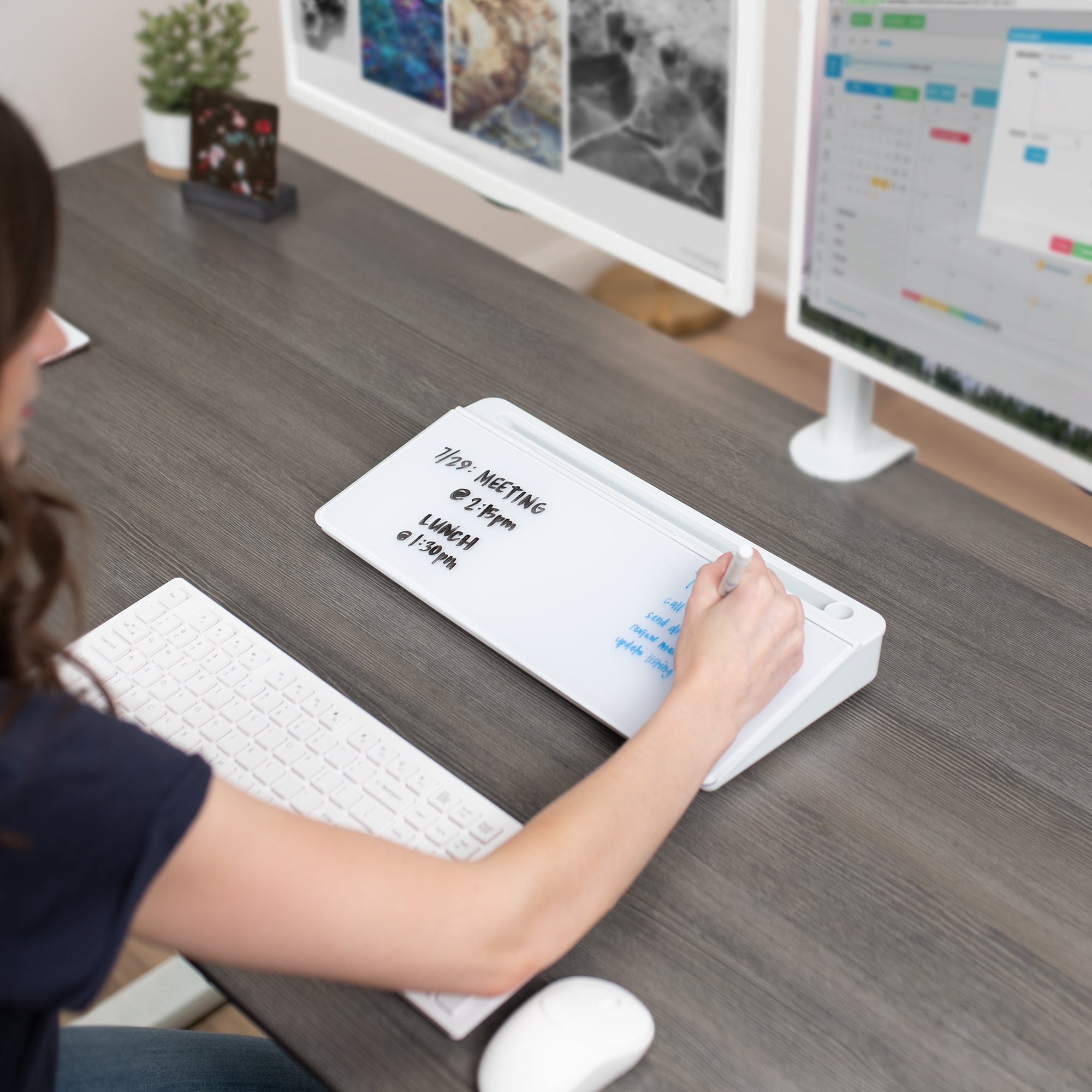 A desktop whiteboard with convenient reminders.